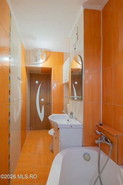 Constanta, apartament 3 camere, zona Tomis III,